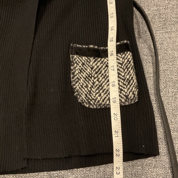 Linea Domani Mixed Media Sweater Jacket with Snap and belt. - Picture 6 of 8